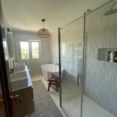 Mercedes Villa