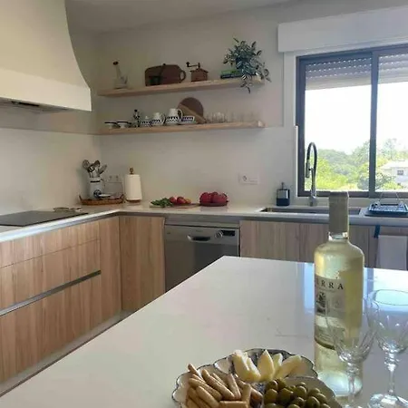 Mercedes Villa