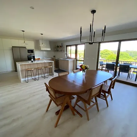 Mercedes Villa *